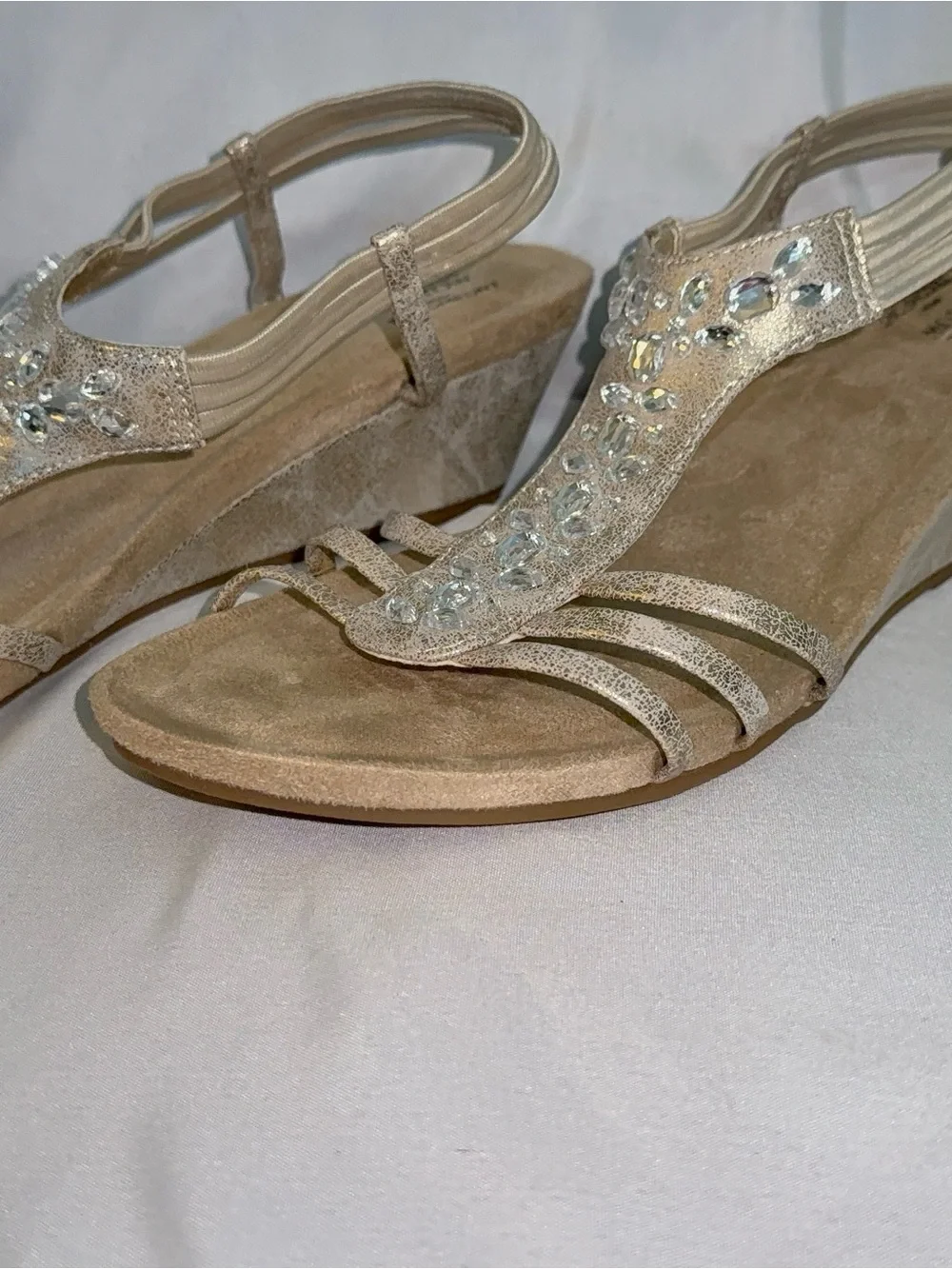 Women's Embellished Wedge Sandals - Nude/Gold